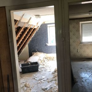 Blick in Wohn- & Schlafzimmer Vorher