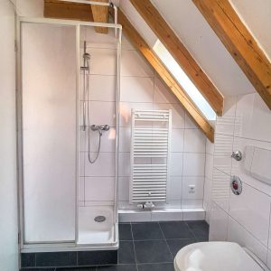 Badezimmer mit Handtuchheizung